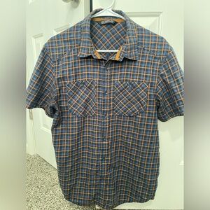 M Arcteryx SS Button Up Shirt